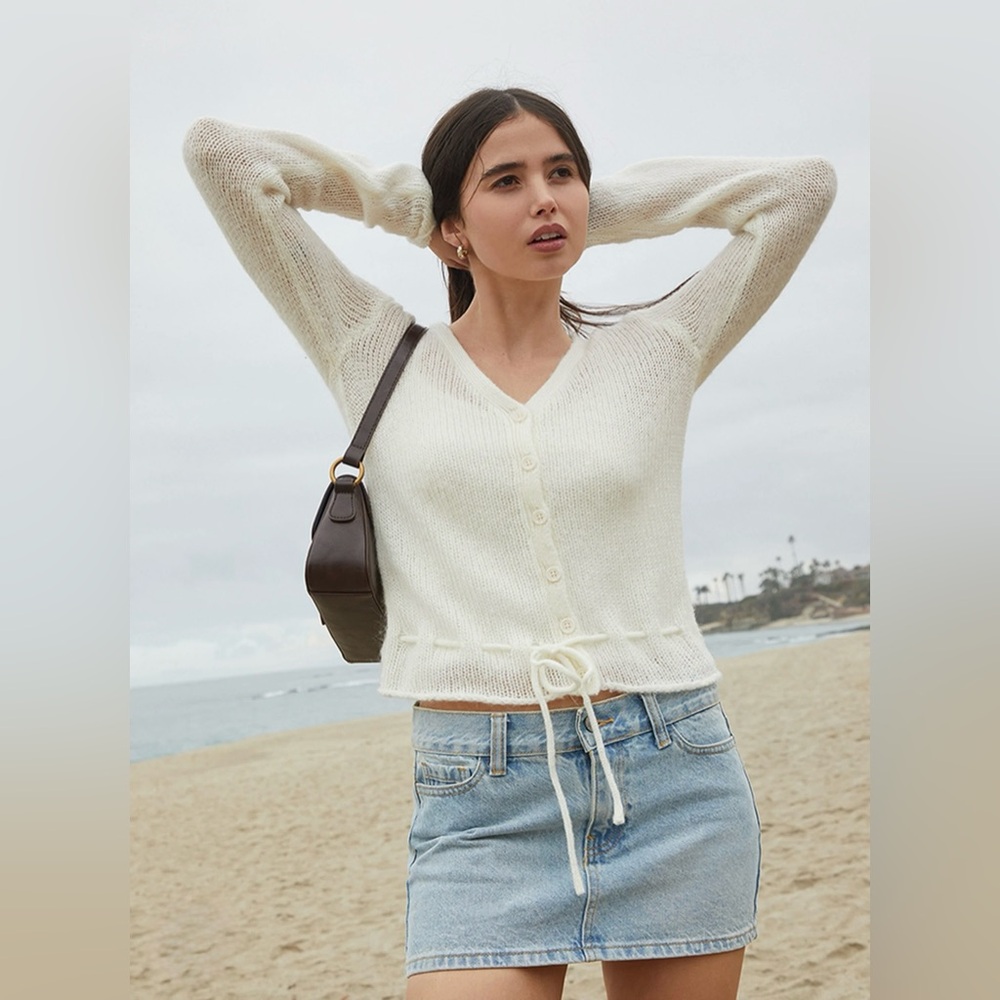 Brandy Melville John Galt Women's Cream Button Front Tie
Cardigan